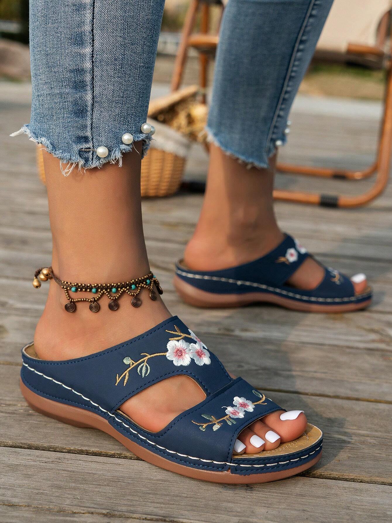 Nina - Blommiga sandaler